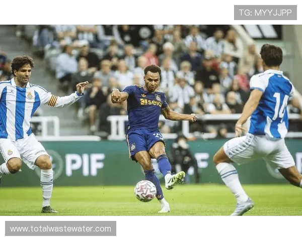 维拉中场组织能力持续提升，本赛季推进效率与传球成功率稳步增强