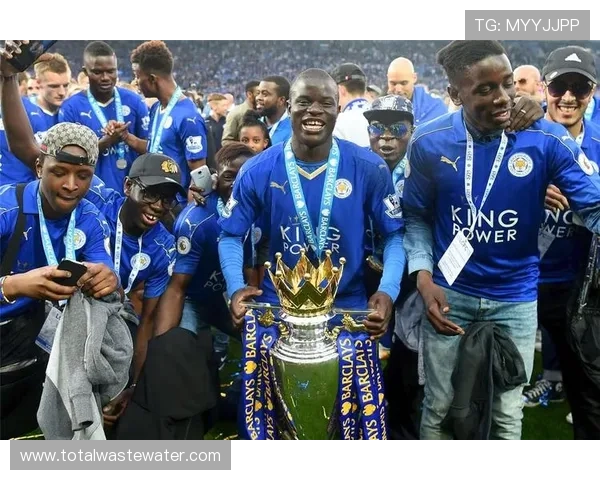 单赛季抢断+拦截数据领跑：坎特的巅峰表现