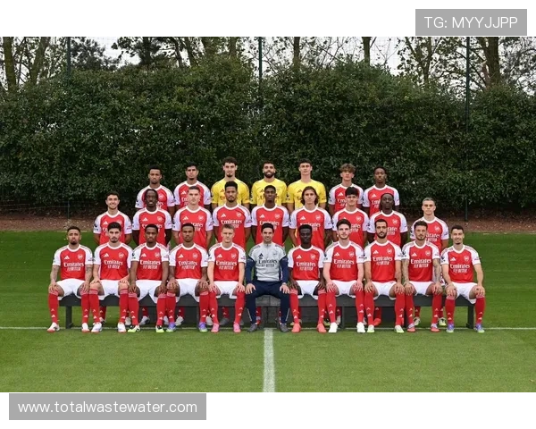 阿森纳争冠形势承压:战术依赖明显,阵容深度不足问题逐步显现 阿森纳争冠形势承压:战术依赖明显,阵容深度不足问题逐步显现